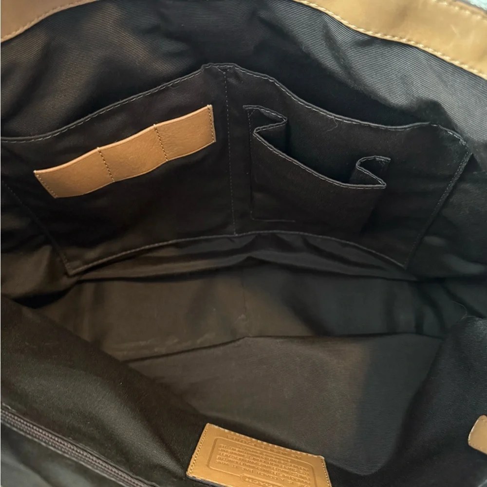 Coach Signature Voyager Messenger Bag No J0968-F70183 Tan, Beige, & Brown - Picture 14 of 16